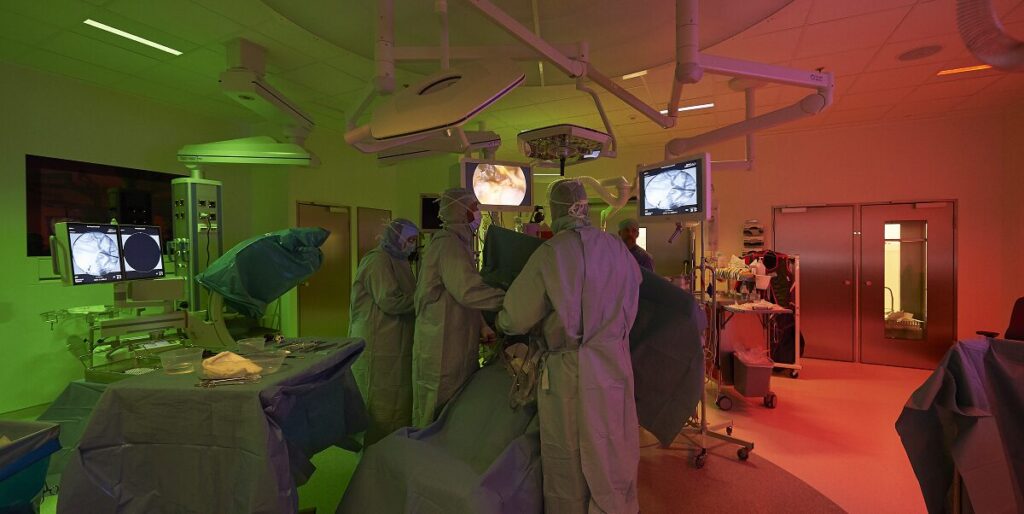 Sundsvallin sairaalan leikkausosasto tähystysvalo.